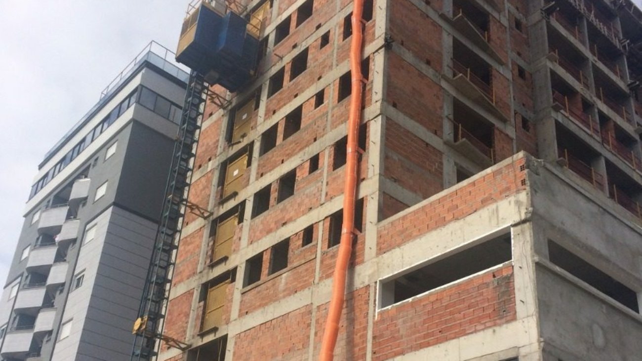 remoção de entulho de obra com dutos - up equipamentos